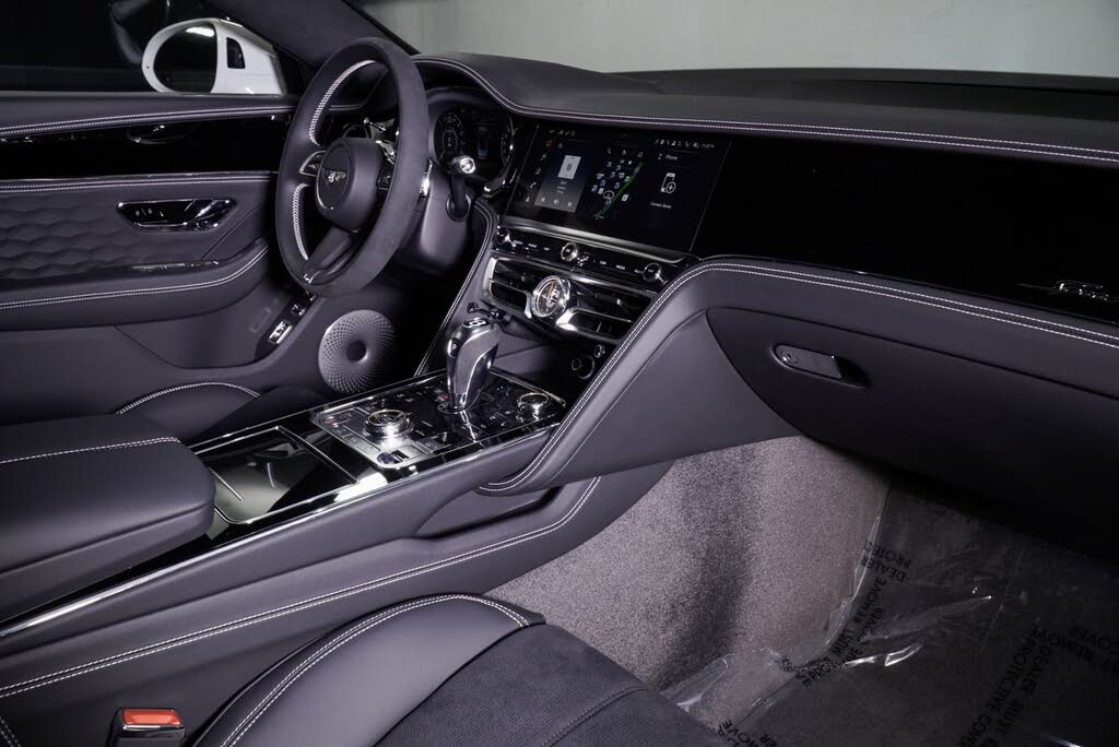 2026 Bentley Flying Spur Speed AWD photo 2