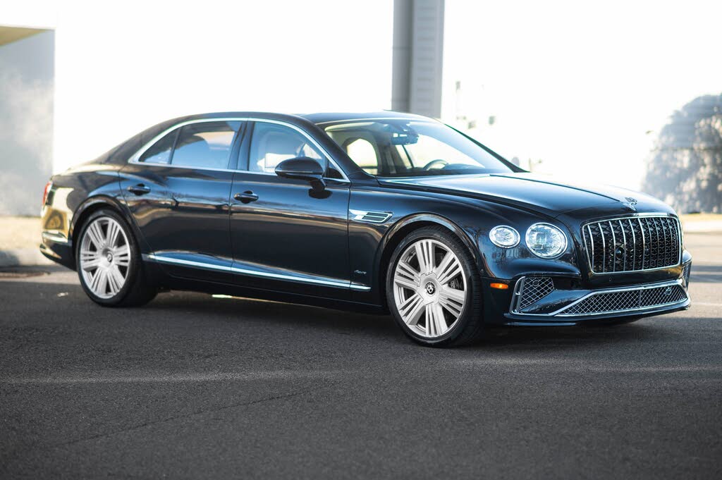 2026 Bentley Flying Spur Azure AWD photo 2