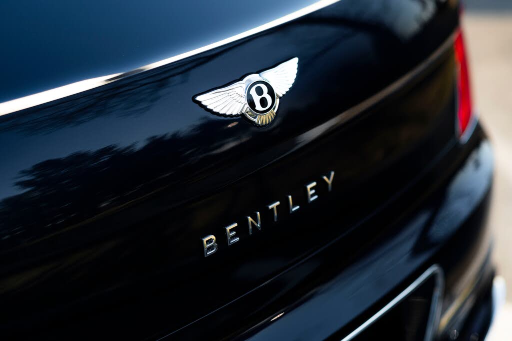 2026 Bentley Flying Spur Azure AWD photo 11