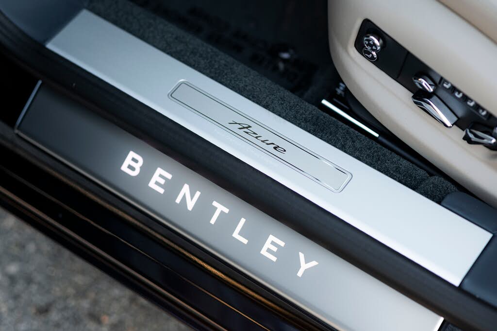 2026 Bentley Flying Spur Azure AWD photo 18