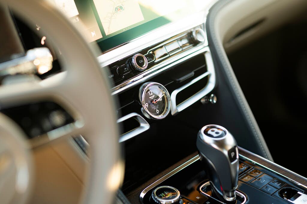 2026 Bentley Flying Spur Azure AWD photo 20