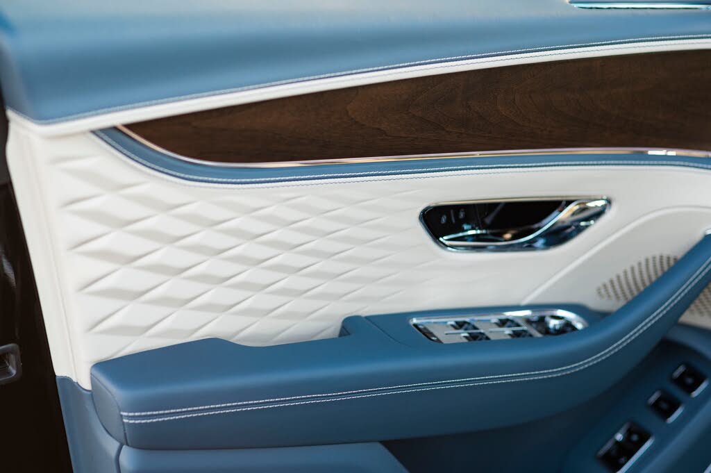 2026 Bentley Flying Spur Azure AWD photo 22