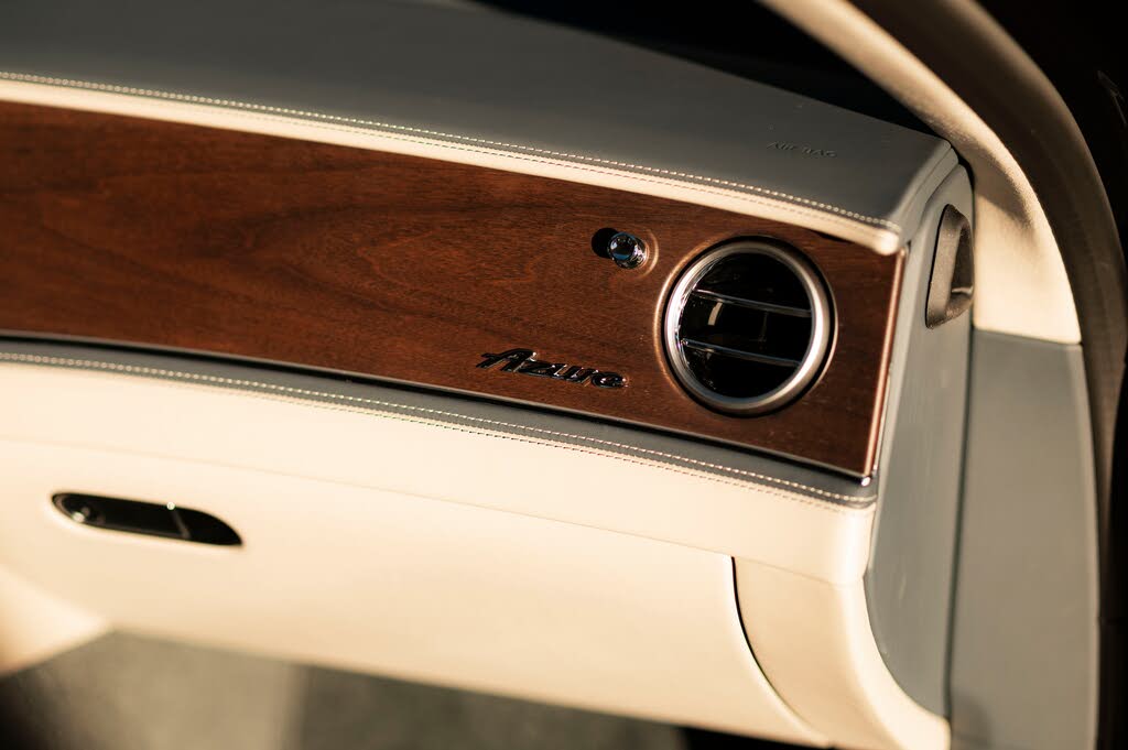 2026 Bentley Flying Spur Azure AWD photo 24