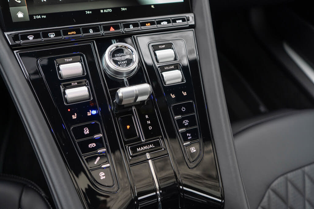 2026 Aston Martin DB12 V8 RWD photo 23
