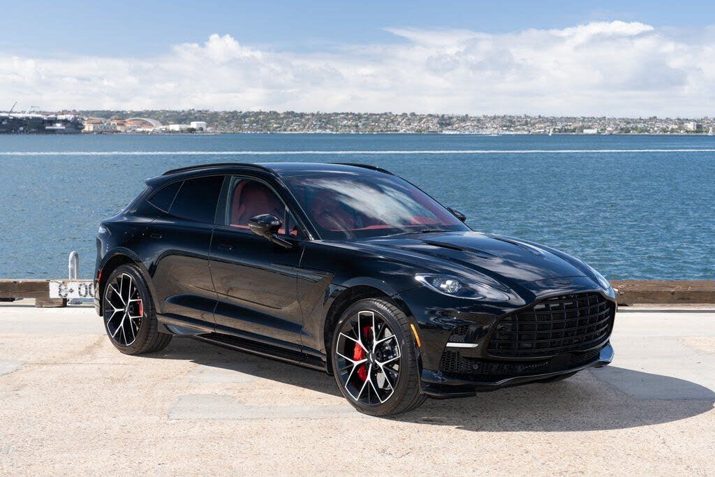 2026 Aston Martin DBX 707 AWD