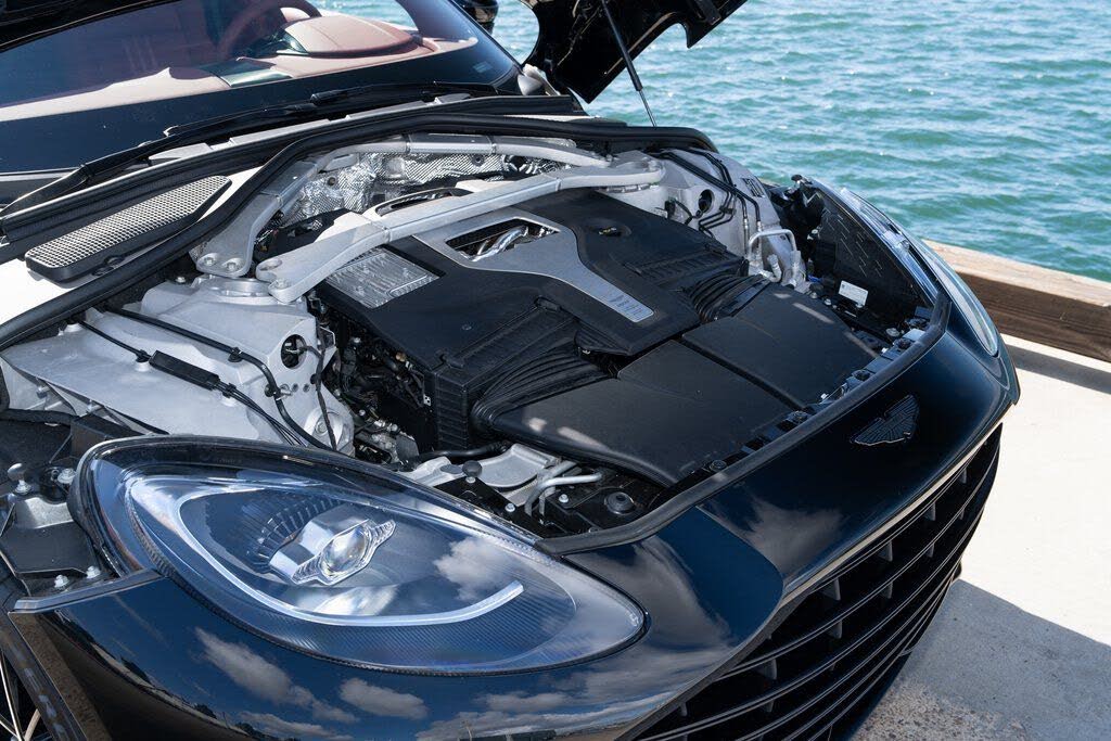 2026 Aston Martin DBX 707 AWD photo 11