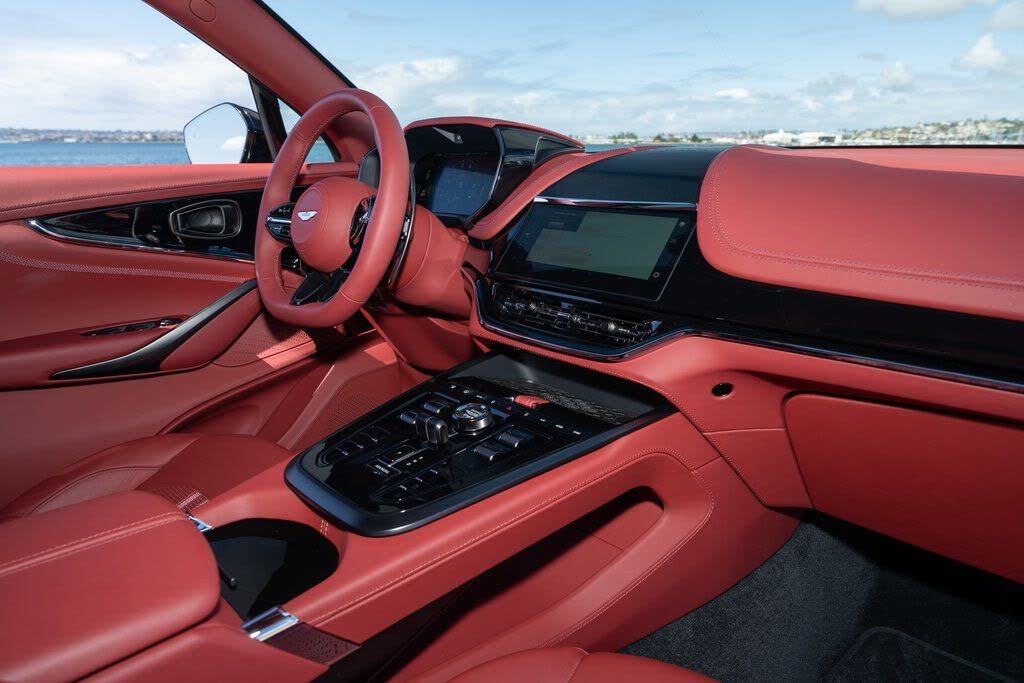 2026 Aston Martin DBX 707 AWD photo 14
