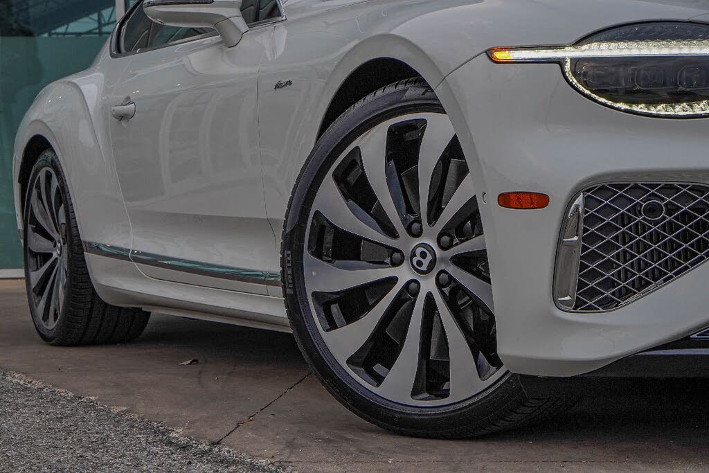 2026 Bentley Continental GT Azure AWD photo 2