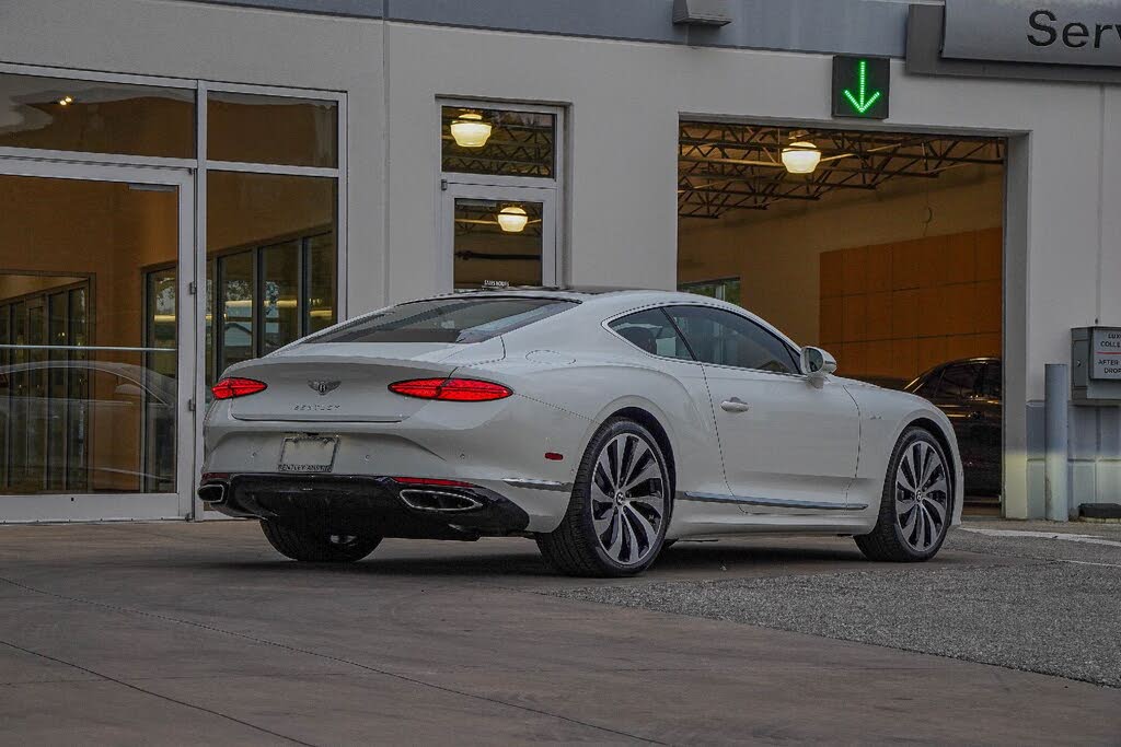 2026 Bentley Continental GT Azure AWD photo 11