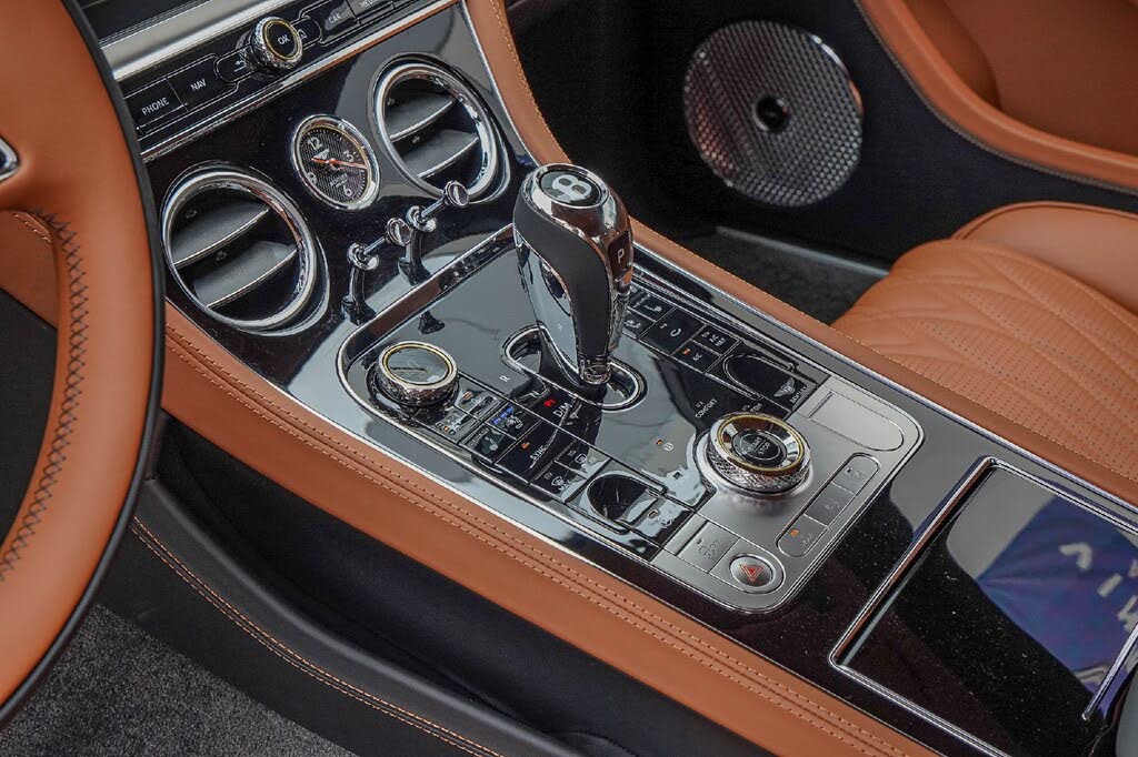 2026 Bentley Continental GT Azure AWD photo 23