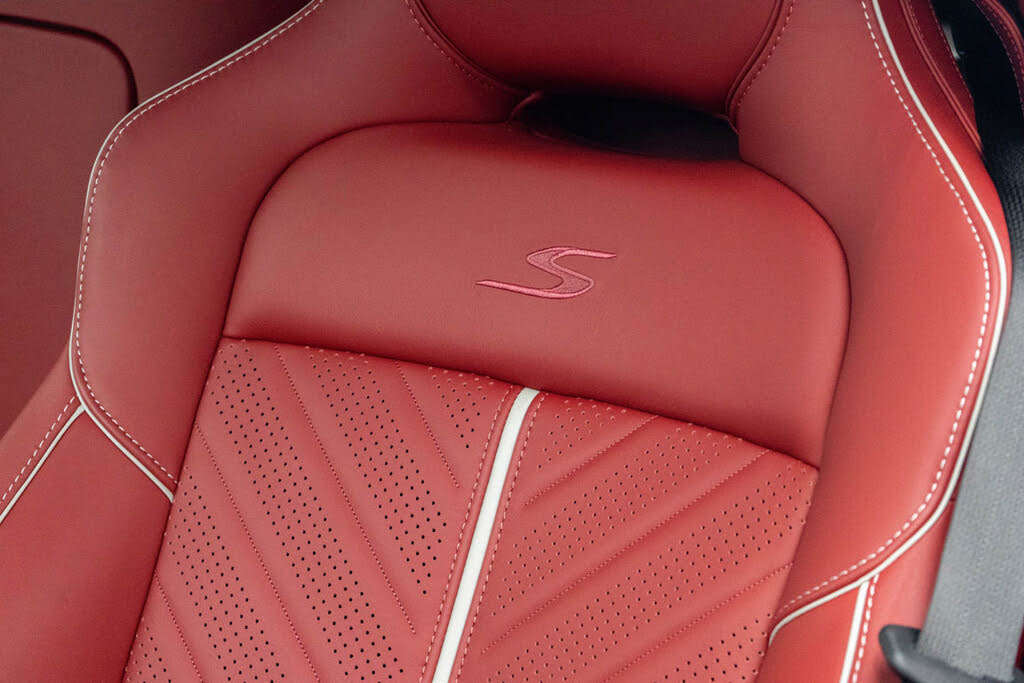 2026 Aston Martin Vantage S Roadster RWD photo 18