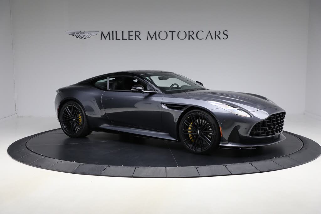 2026 Aston Martin DB12 V8 RWD photo 10