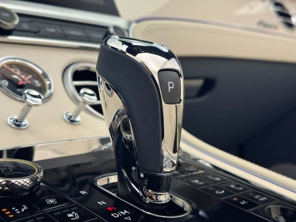 2026 Bentley Continental GTC Azure AWD photo 15