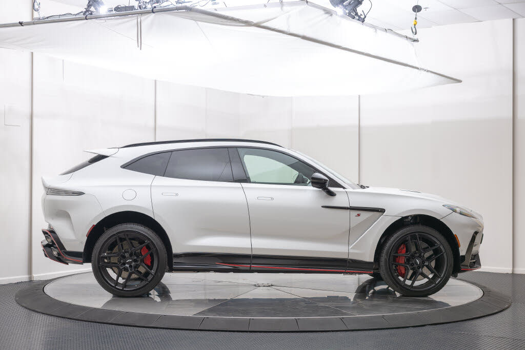 2026 Aston Martin DBX S AWD photo 6