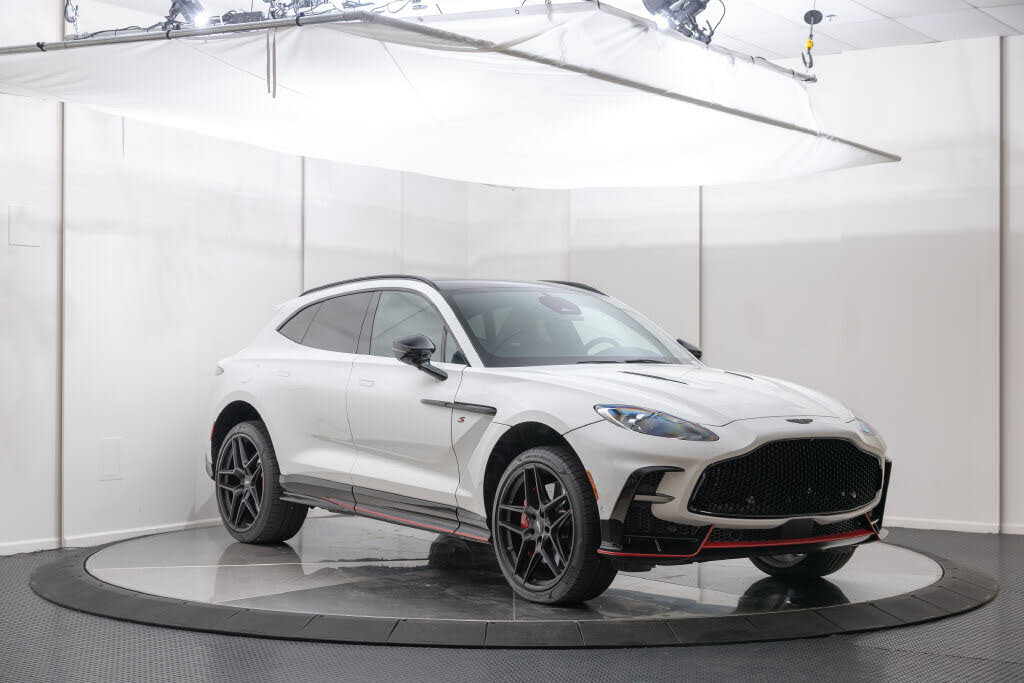 2026 Aston Martin DBX S AWD photo 7