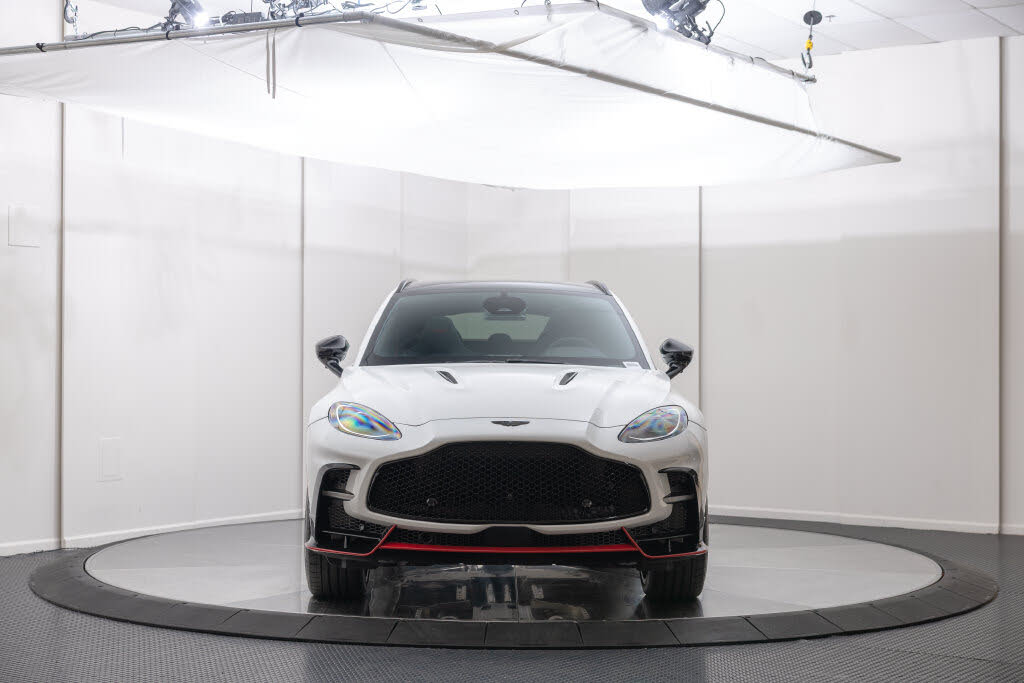 2026 Aston Martin DBX S AWD photo 8