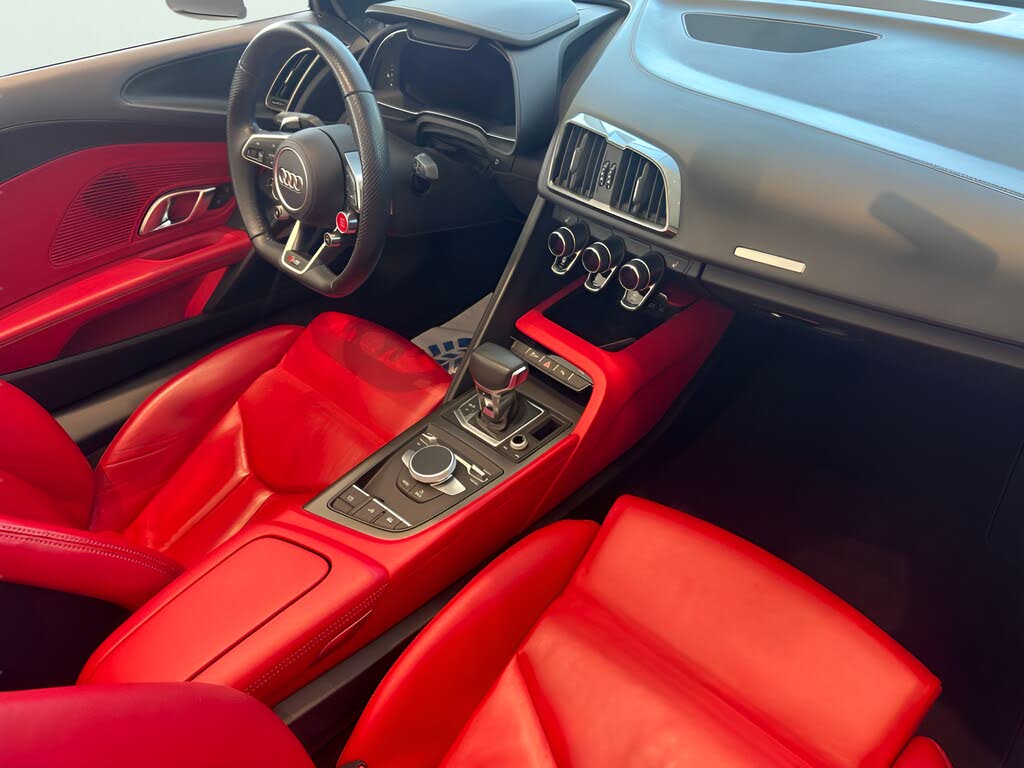 2022 Audi R8 V10 Performance Spyder RWD photo 13 of 24