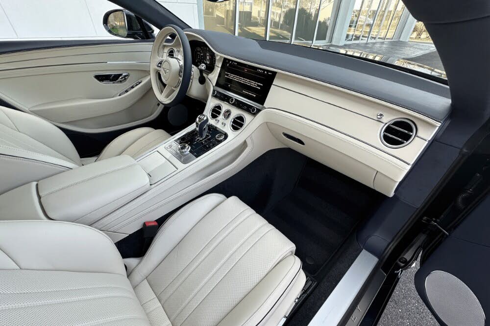 2026 Bentley Continental GT AWD photo 2