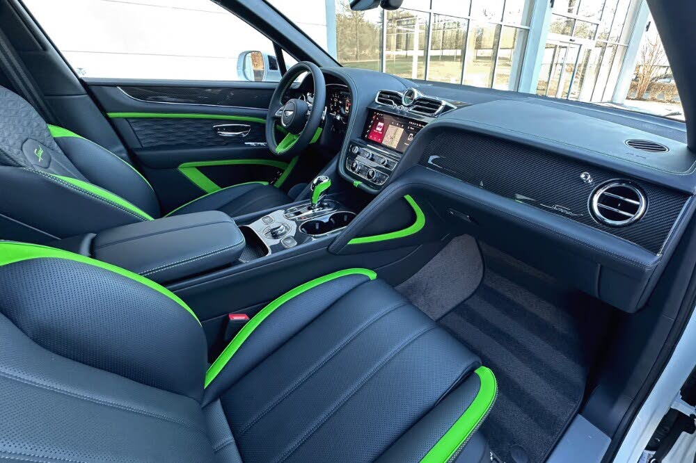 2026 Bentley Bentayga Speed V8 AWD photo 2