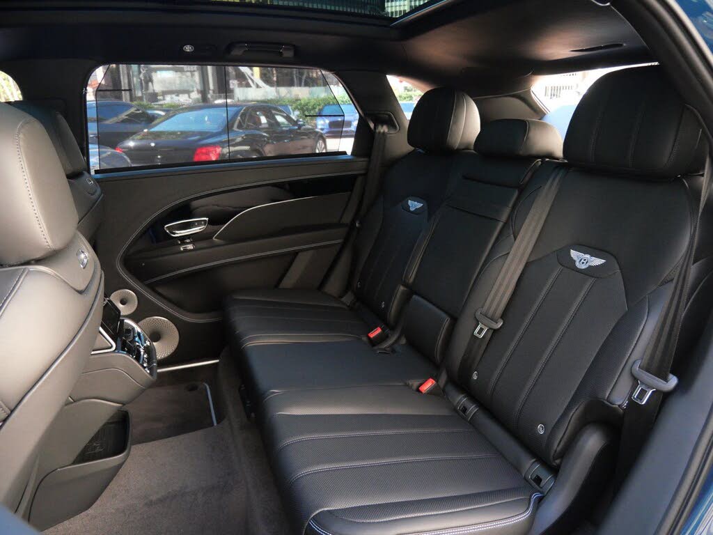 2025 Bentley Bentayga photo 20