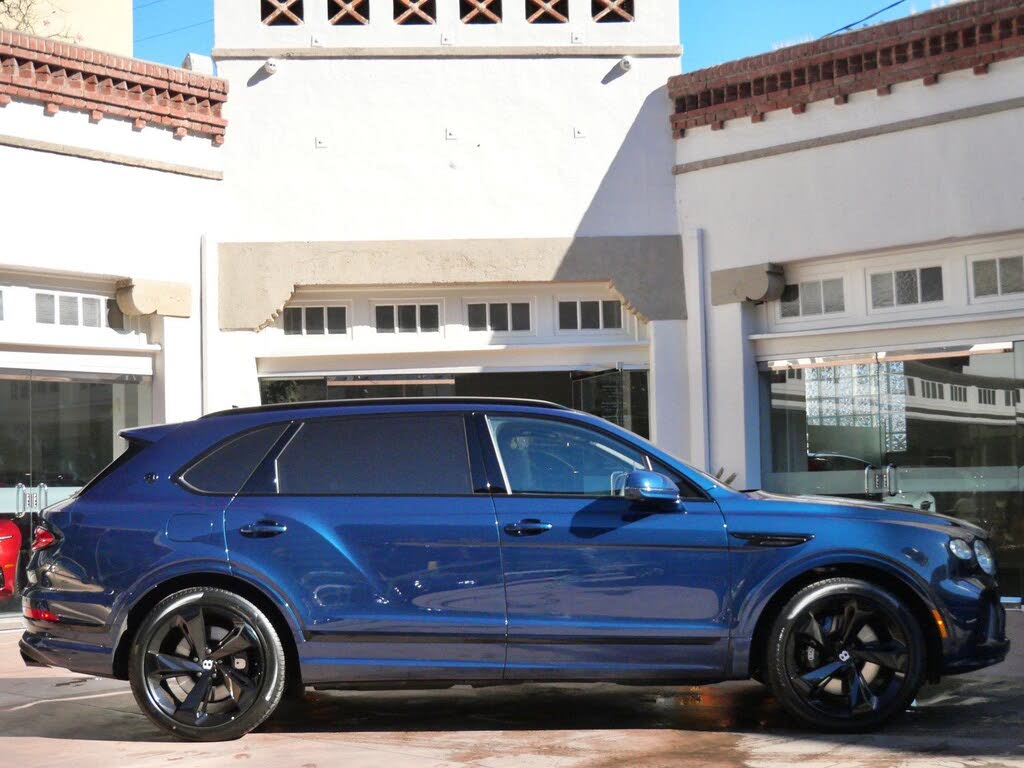 2025 Bentley Bentayga photo 5