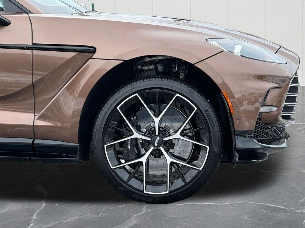 2026 Aston Martin DBX 707 AWD photo 10