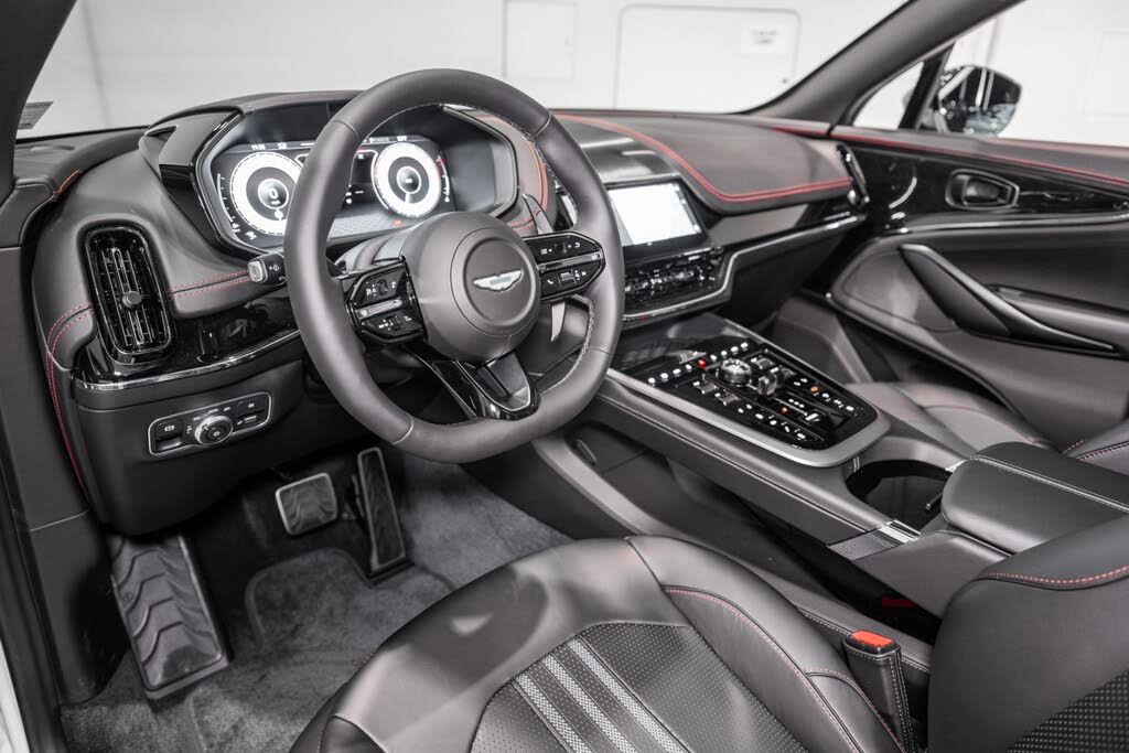 2026 Aston Martin DBX 707 AWD photo 3