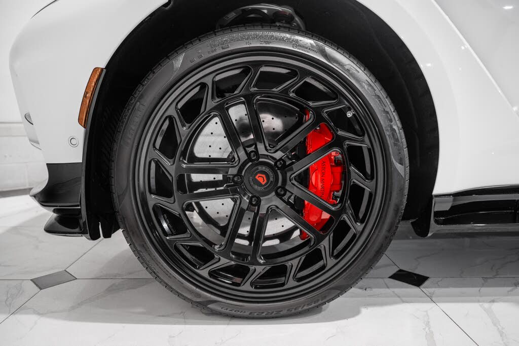 2026 Aston Martin DBX 707 AWD photo 4