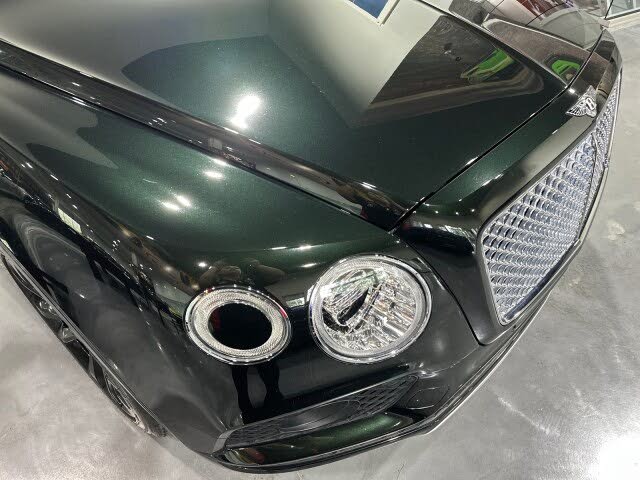 2017 Bentley Bentayga W12 AWD photo 14