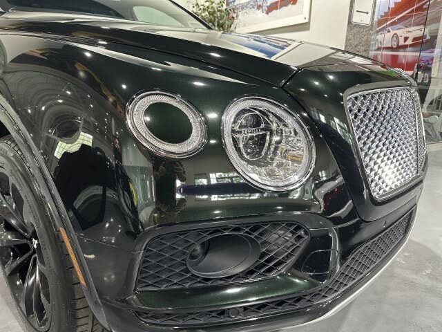 2017 Bentley Bentayga W12 AWD photo 22