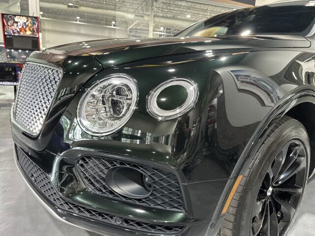 2017 Bentley Bentayga W12 AWD photo 24