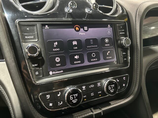 2017 Bentley Bentayga W12 AWD photo 5