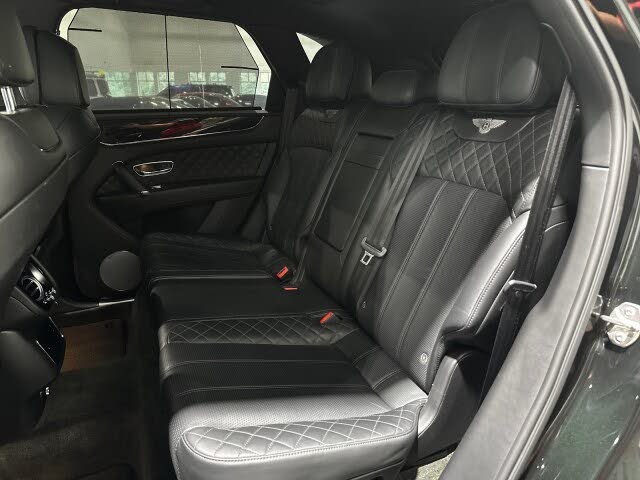 2017 Bentley Bentayga W12 AWD photo 7
