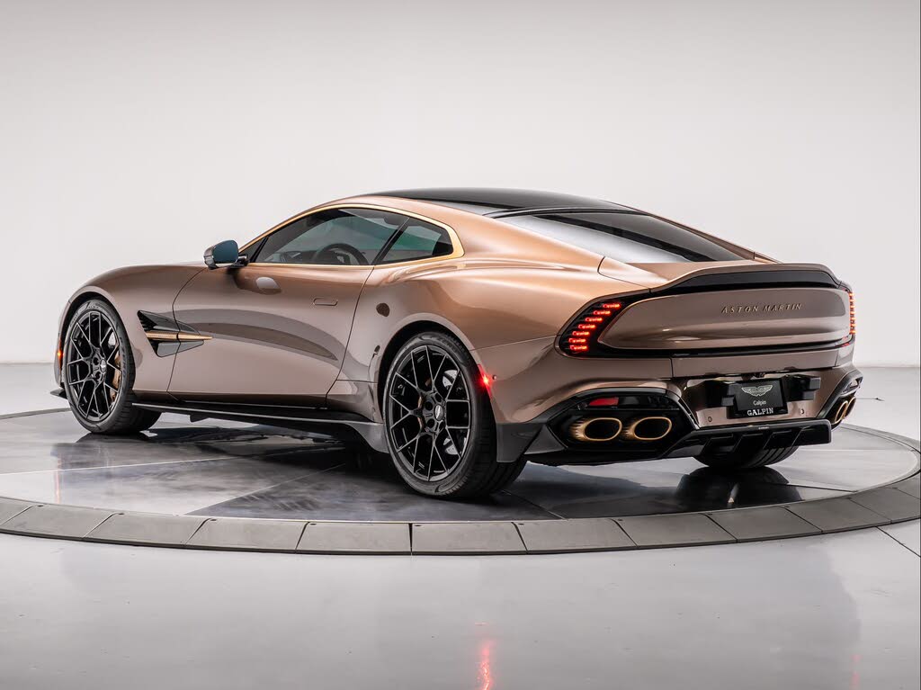 2026 Aston Martin Vanquish Coupe RWD photo 2