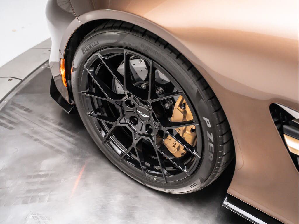 2026 Aston Martin Vanquish Coupe RWD photo 8