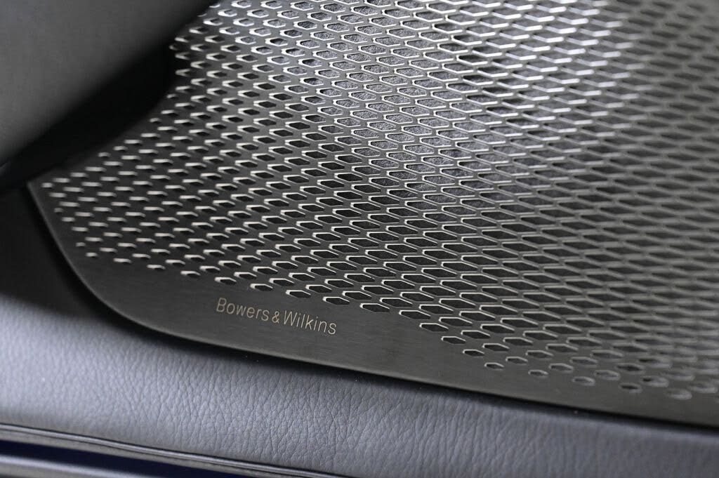 2026 Aston Martin DBX S AWD photo 19