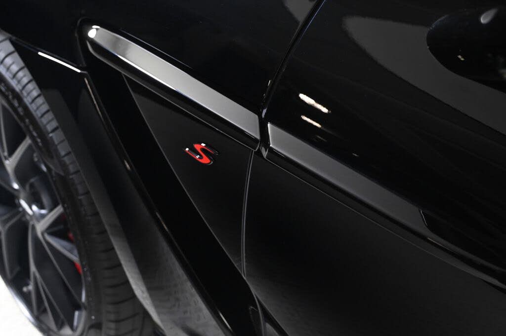 2026 Aston Martin DBX S AWD photo 24