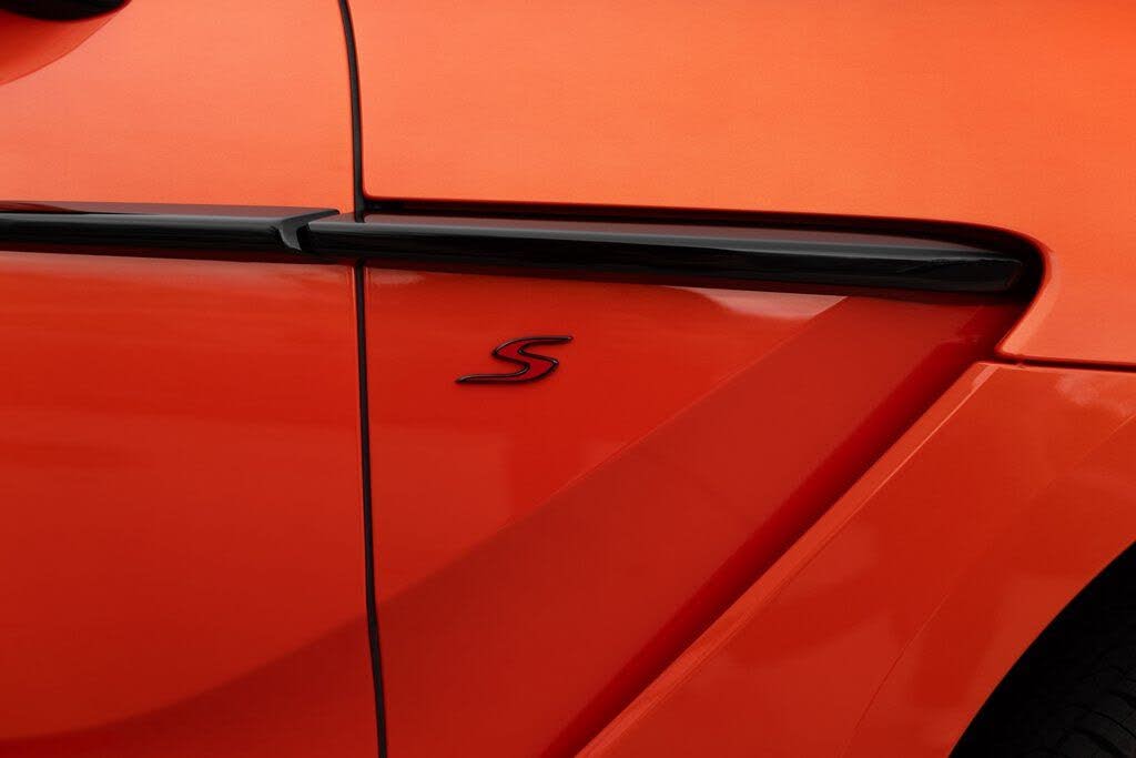 2026 Aston Martin DBX S AWD photo 11