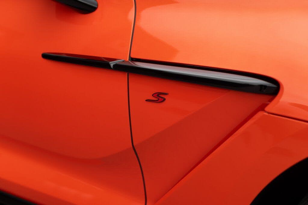 2026 Aston Martin DBX S AWD photo 20