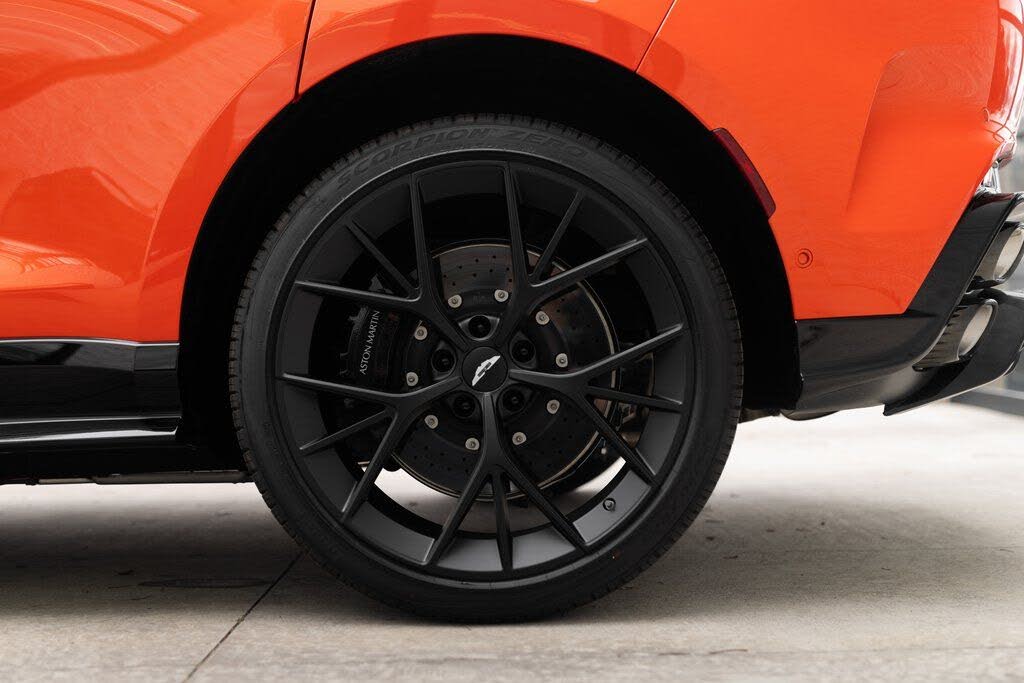 2026 Aston Martin DBX S AWD photo 7