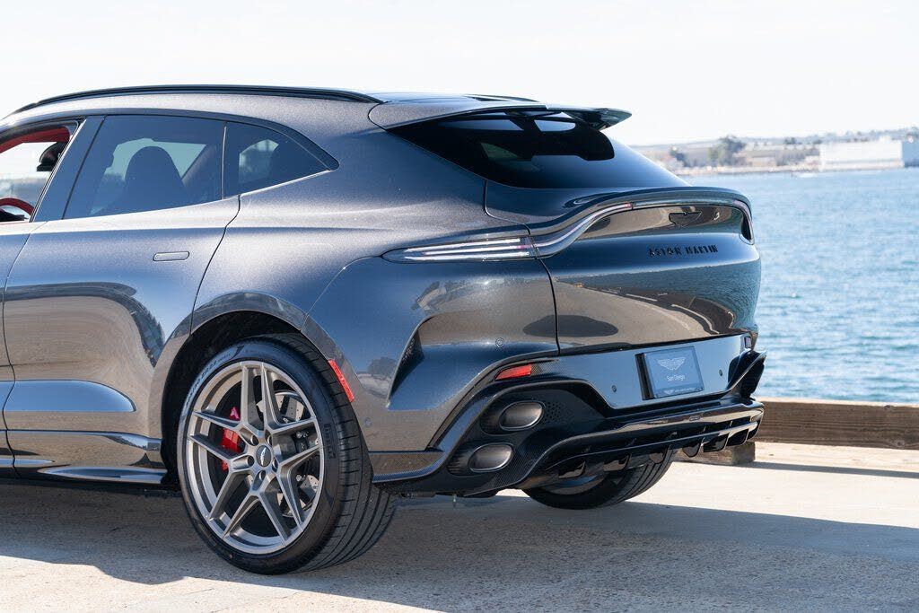2026 Aston Martin DBX S AWD photo 10