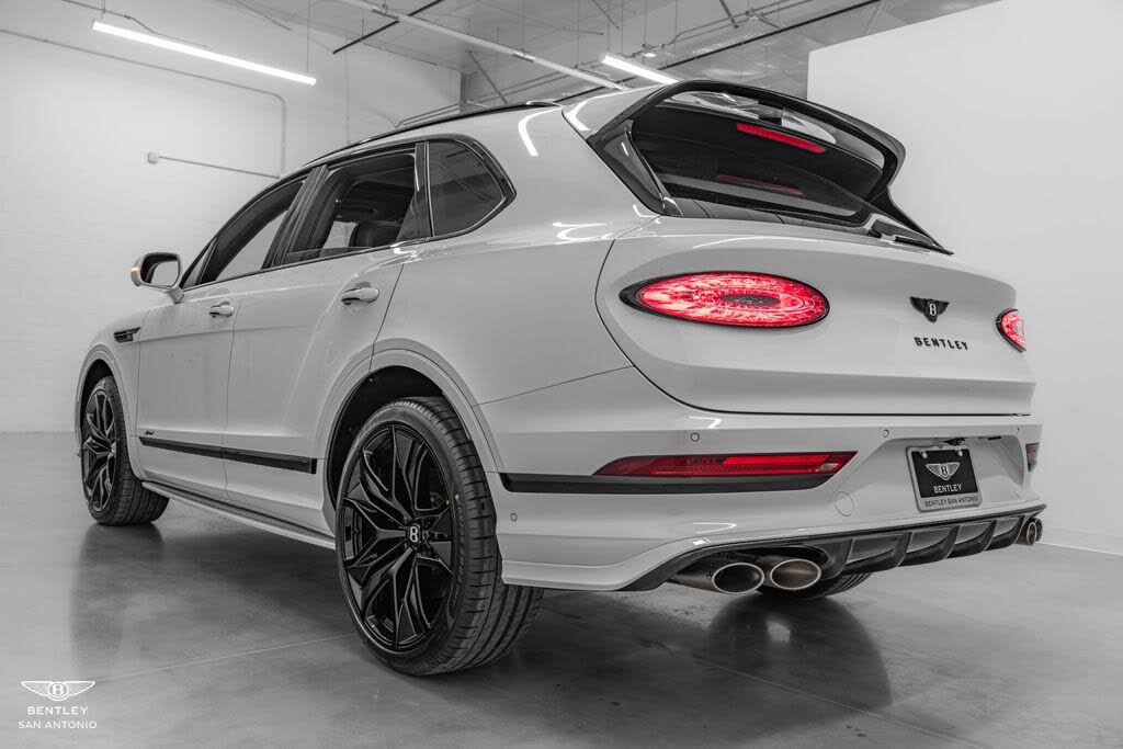 2026 Bentley Bentayga Speed V8 AWD photo 3