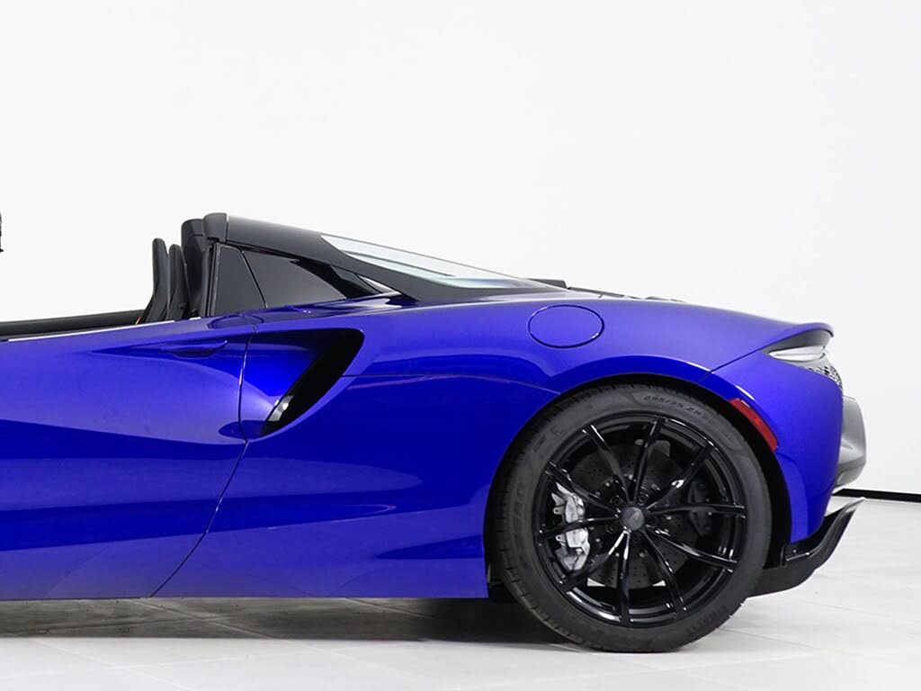 2025 McLaren Artura RWD photo 14