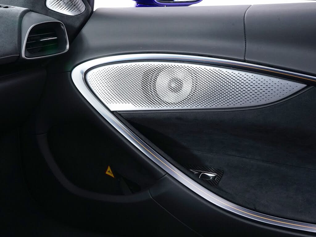 2025 McLaren Artura RWD photo 24