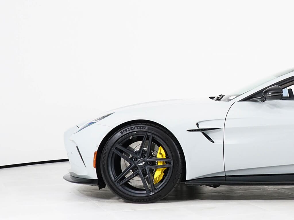 2026 Aston Martin Vantage Coupe RWD photo 12