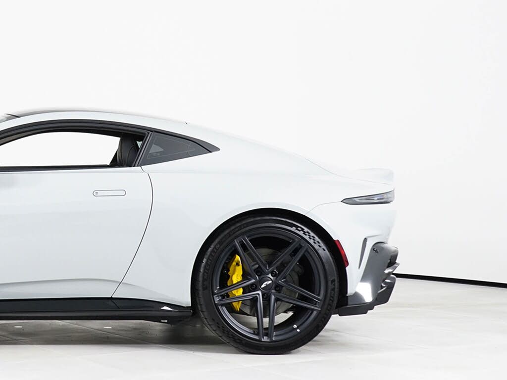 2026 Aston Martin Vantage Coupe RWD photo 13