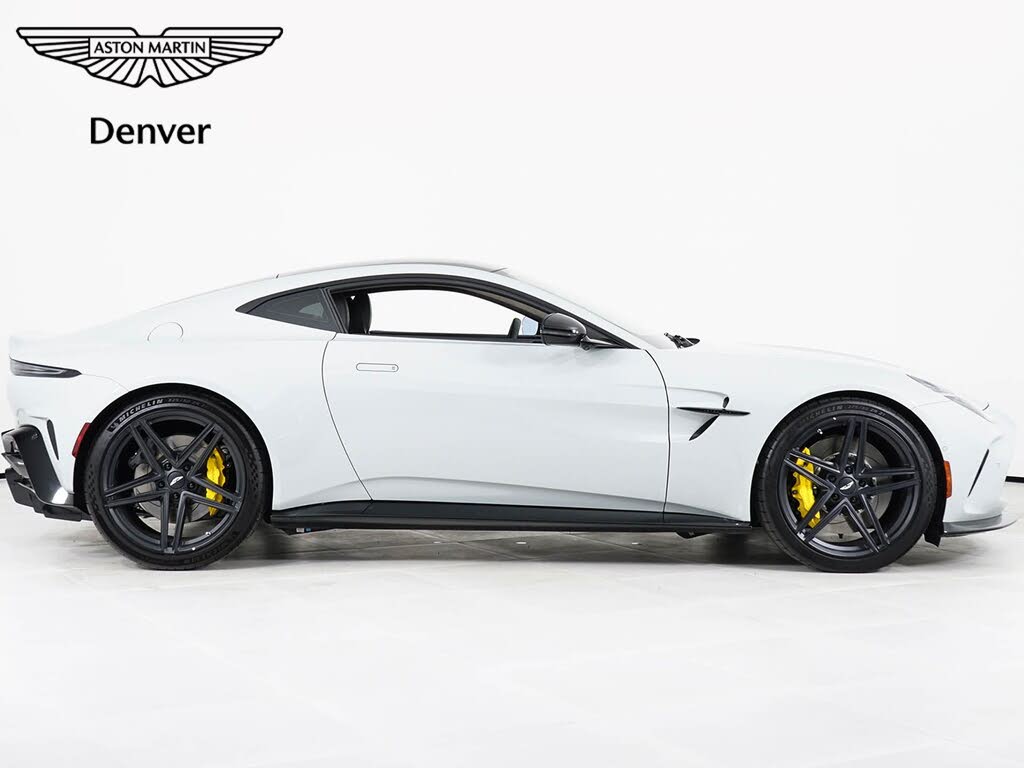 2026 Aston Martin Vantage Coupe RWD photo 9