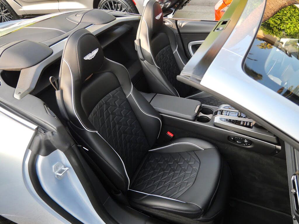 2026 Aston Martin Vanquish Volante RWD photo 12