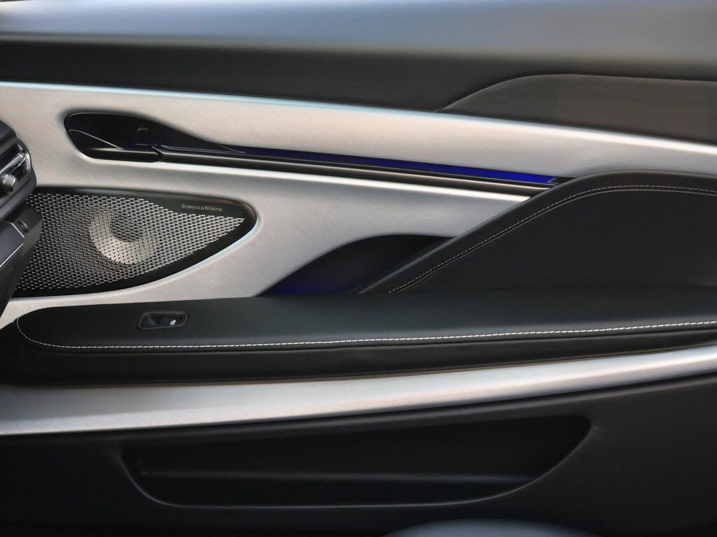 2026 Aston Martin Vanquish Volante RWD photo 19