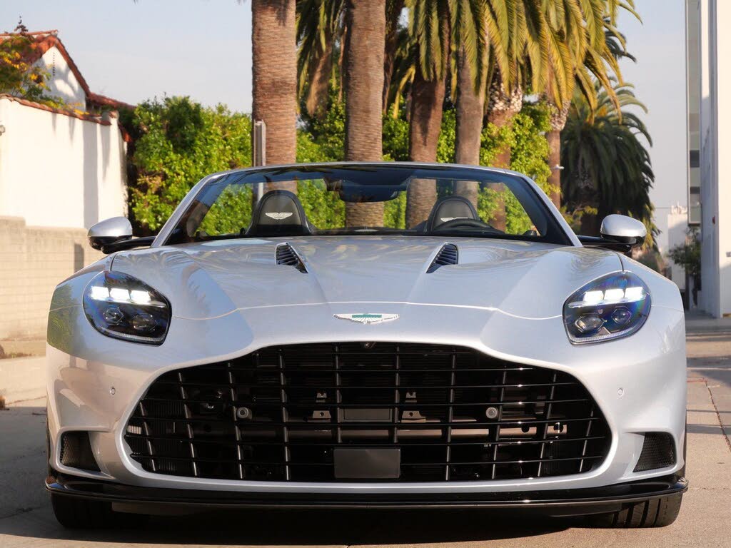 2026 Aston Martin Vanquish Volante RWD photo 7